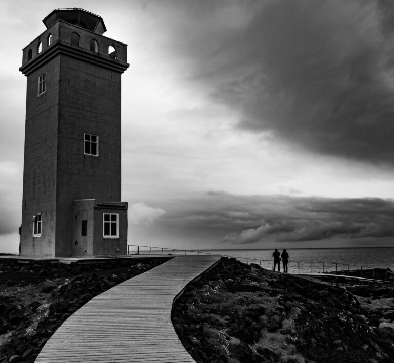 Islande - Phare de Latrabjarg, 2025. by Jacsan, exhibited at Aurea Photo Gallery.
