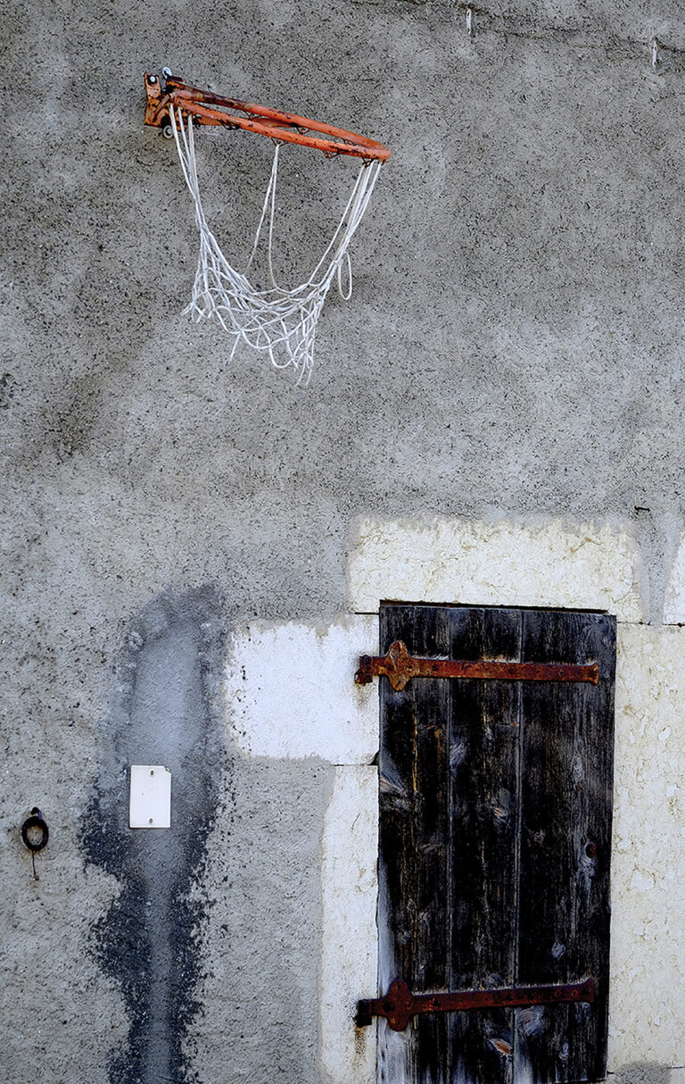 Hoop, 2024. by Ward Rinehart, exhibited at Aurea Photo Gallery.