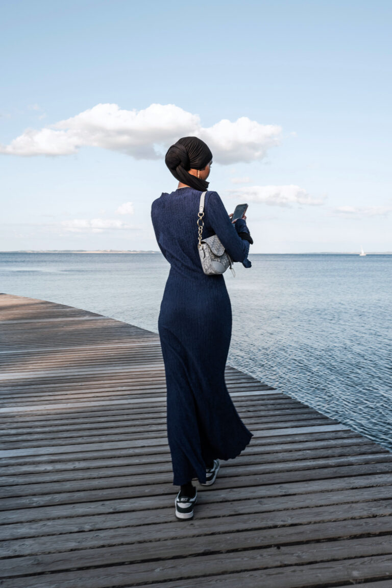 I Try to Touch Her and Find the Void (“Women Looking at Sea” series), 2025. by Maria Castro, exhibited at Aurea Photo Gallery.